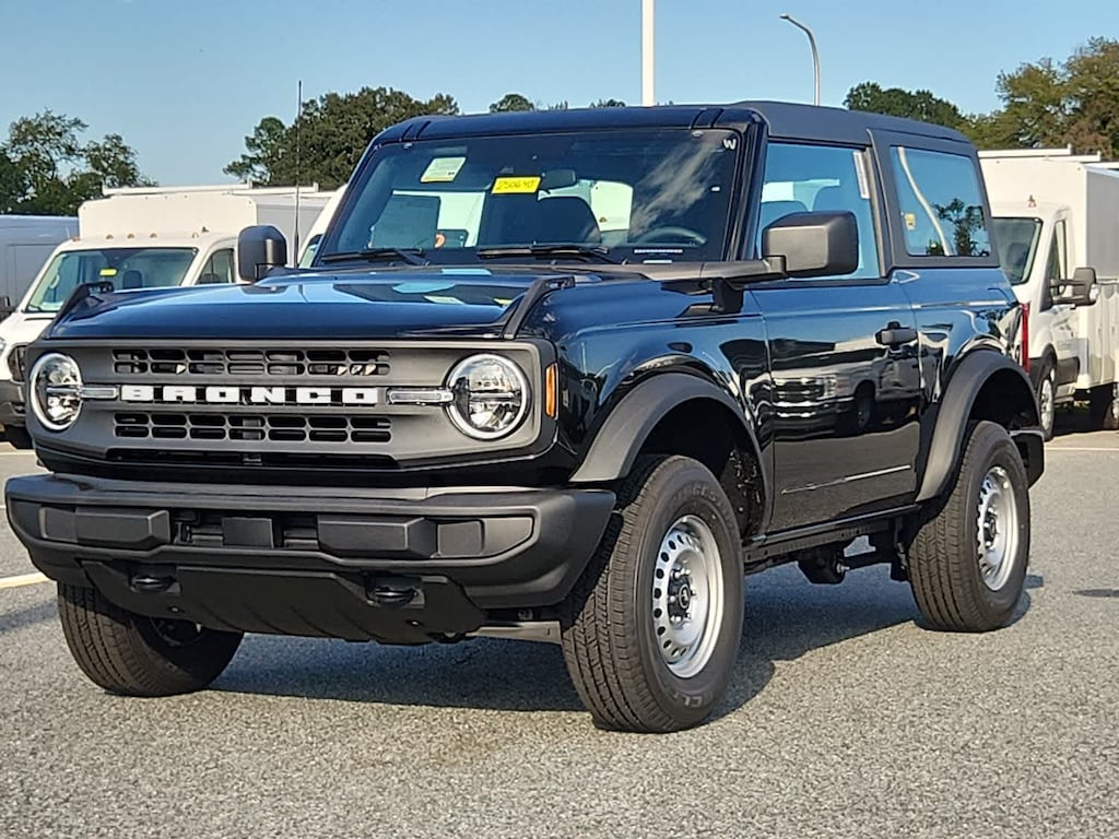 New 2025 Ford Bronco Base 4x4