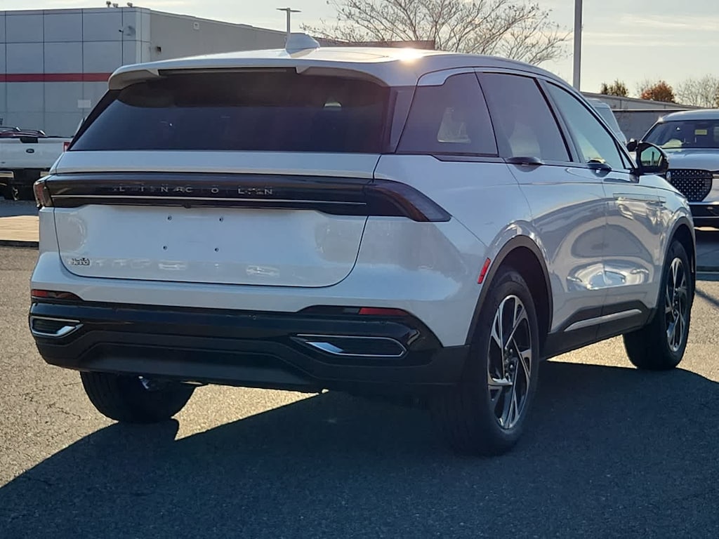 2026 Lincoln Nautilus Premiere photo 2