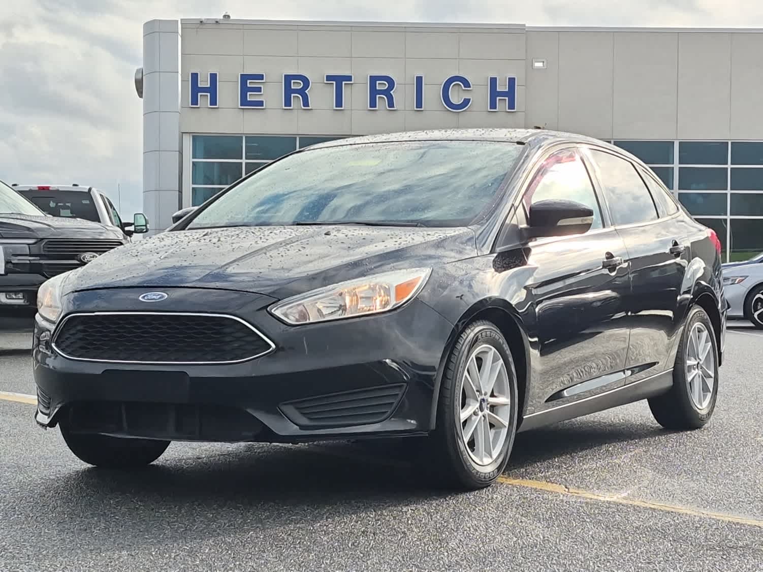 2018 Ford Focus SE's photo