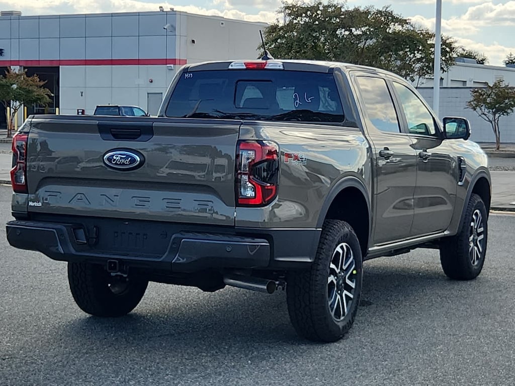 New 2025 Ford Ranger Lariat 4WD Supercrew 5 Box 4WD SuperCrew 5 Box