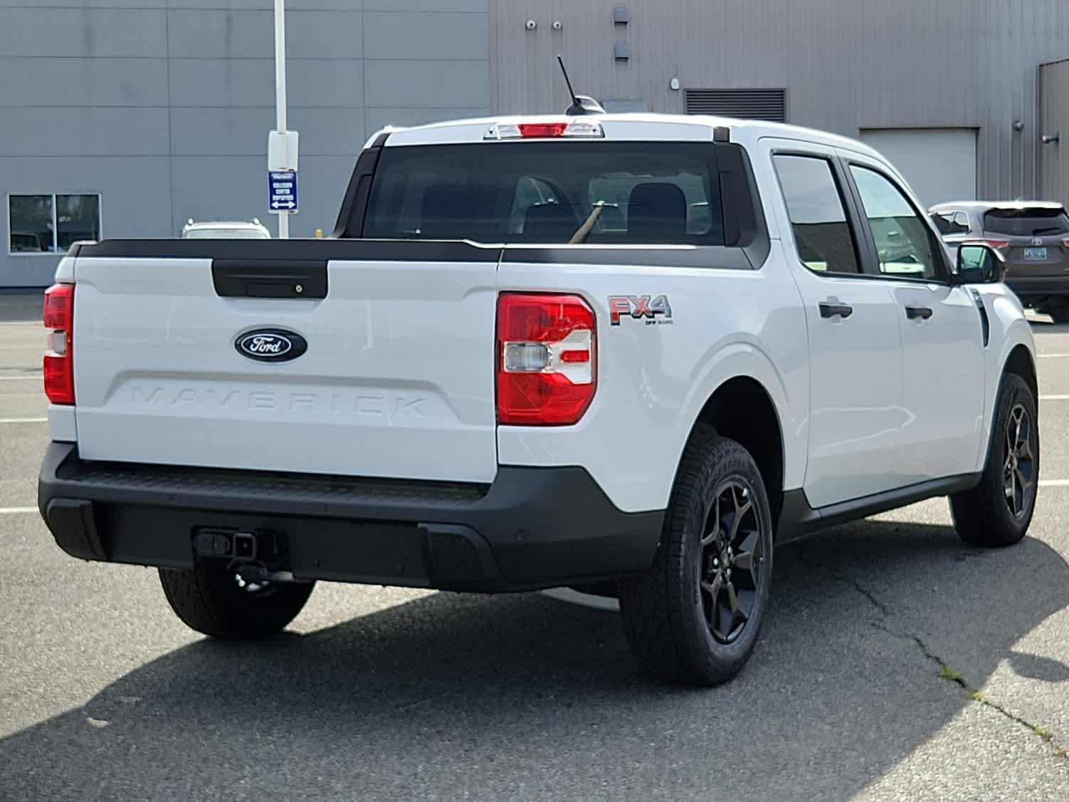 2025 Ford Maverick XLT photo 3