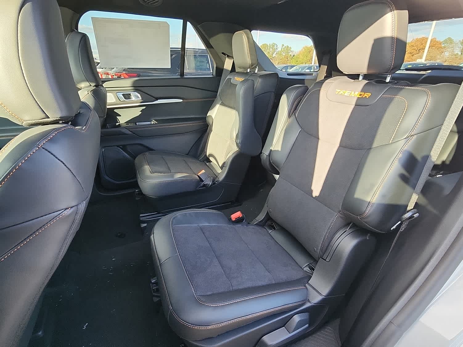 2026 Ford Explorer Tremor - Photo 8