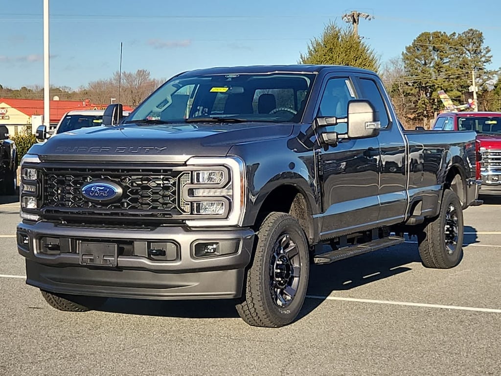 New 2025 Ford Super Duty F-250 SRW XL 4WD Supercab 8 Box 4WD SuperCab 8 Box