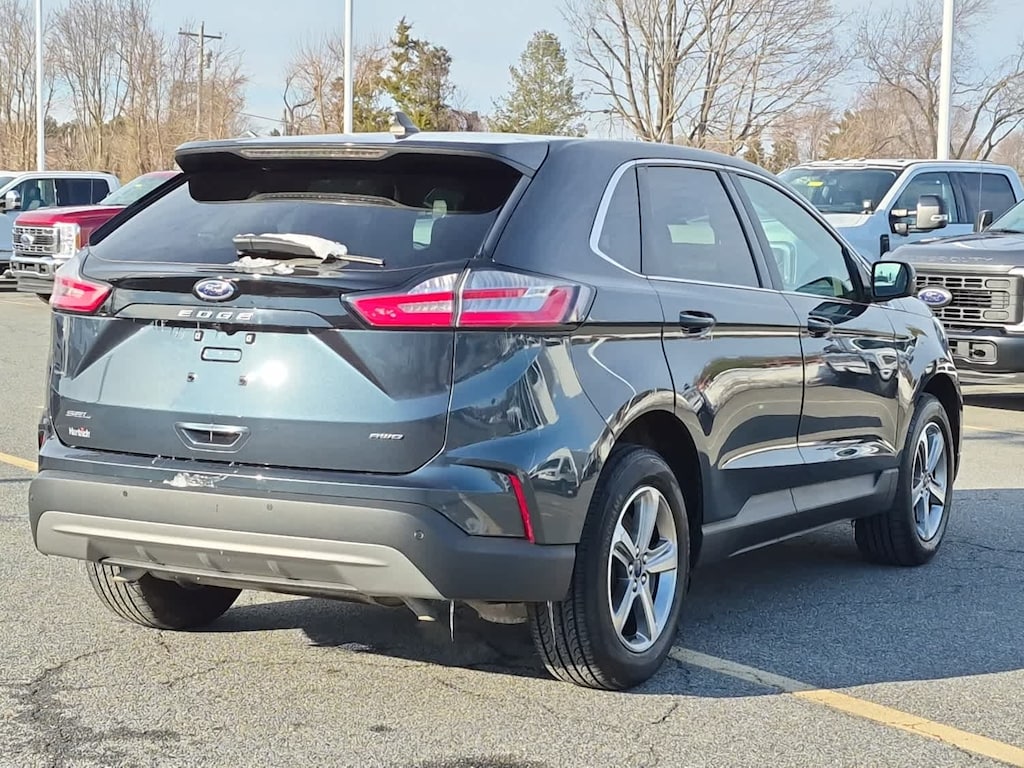 2022 Ford Edge SEL photo 3