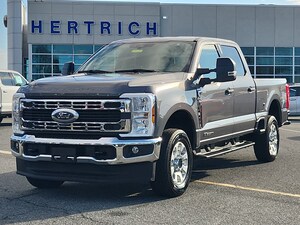 2024 Ford Super Duty F-250 SRW XLT 4WD Crew Cab 6.75 Box Truck Crew Cab