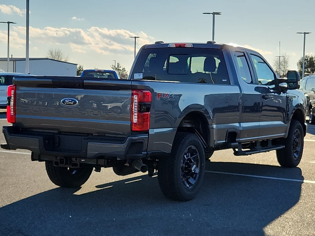 New 2025 Ford Super Duty F-250 SRW XL 4WD Supercab 8 Box 4WD SuperCab 8 Box