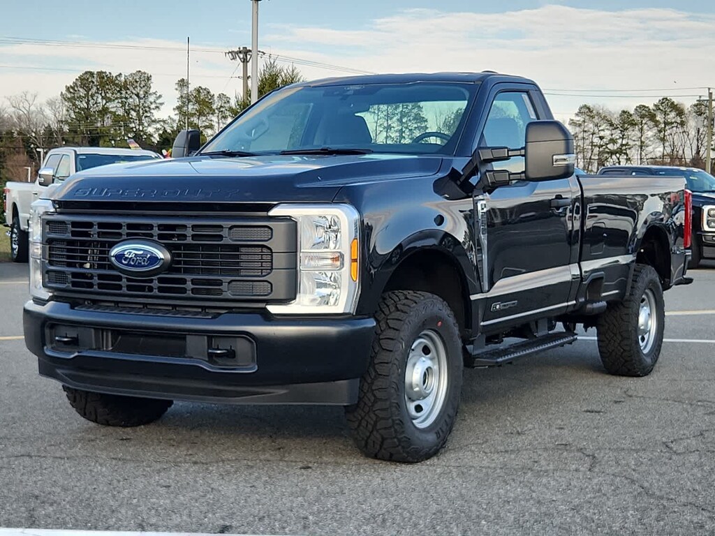 New 2025 Ford Super Duty F-250 SRW 4WD Reg Cab 8 Box 4WD Reg Cab 8 Box