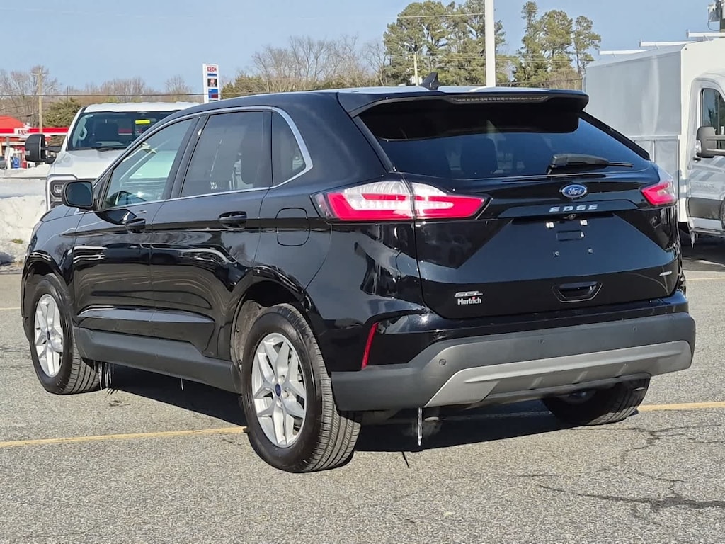 2022 Ford Edge SEL photo 4