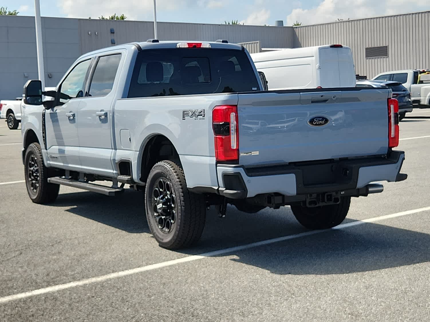 2025 Ford F-250 Lariat photo 4