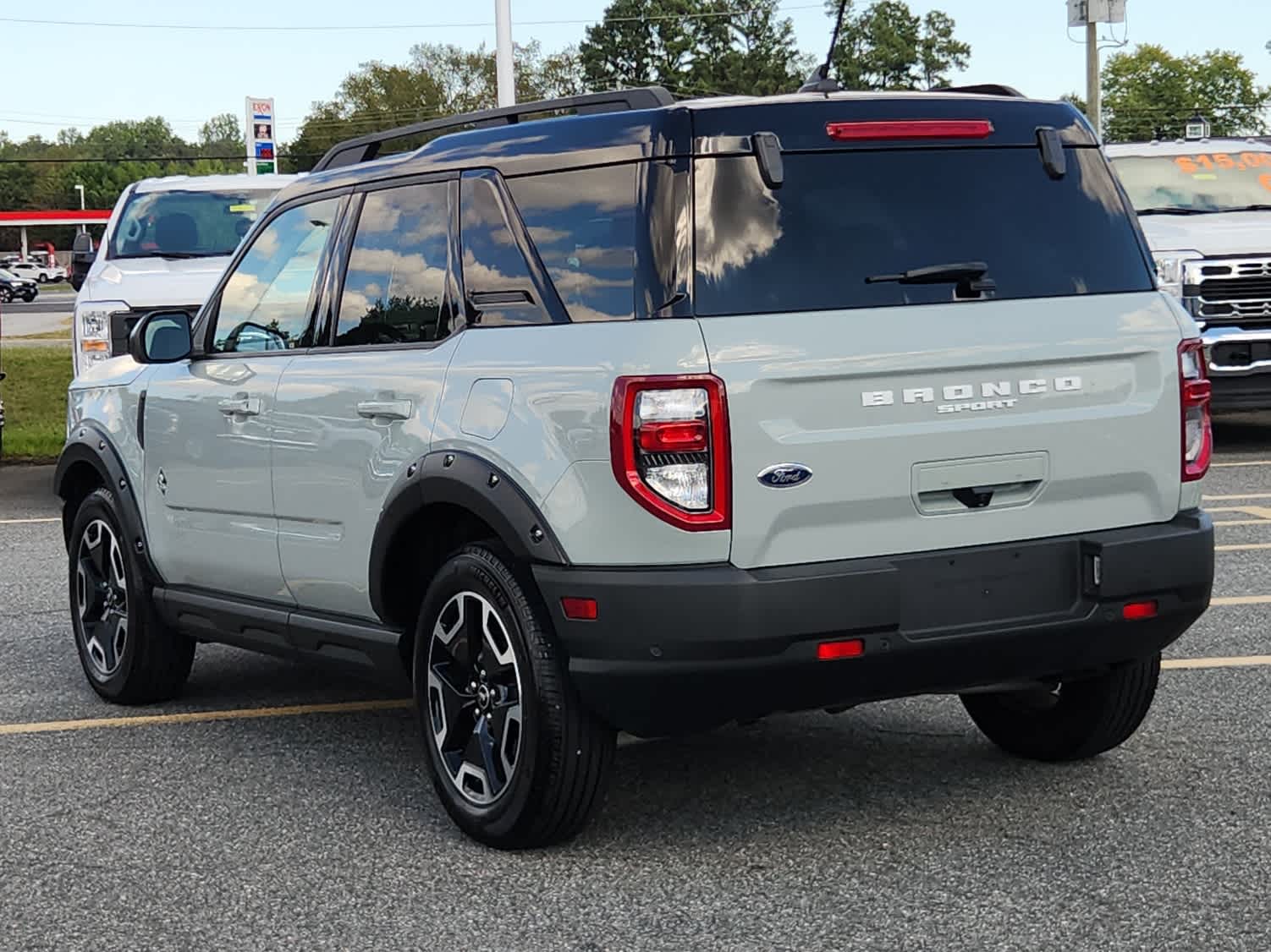 2021 Ford Bronco Sport Outer Banks photo 3