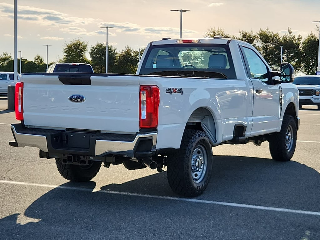 New 2026 Ford Super Duty F-250 SRW XL 4WD Reg Cab 8 Box 4WD Reg Cab 8 Box
