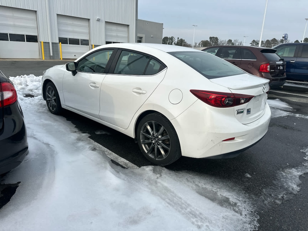 2018 Mazda Mazda3 Touring Sedan photo 3