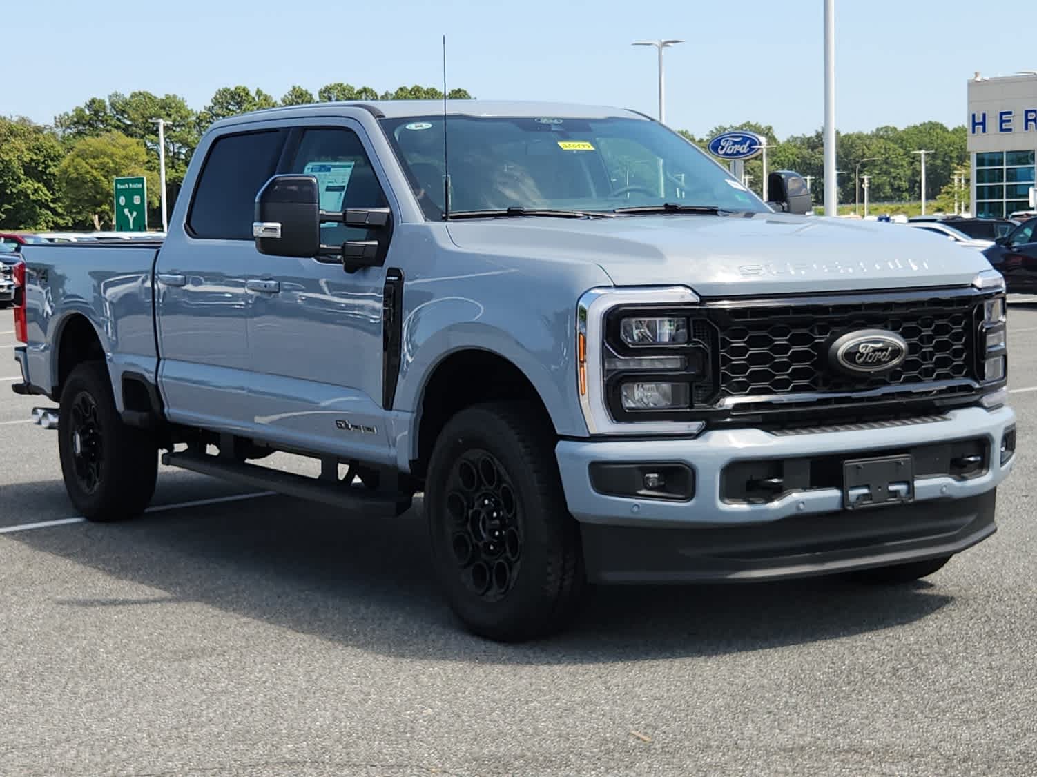 2025 Ford F-250 Lariat photo 2