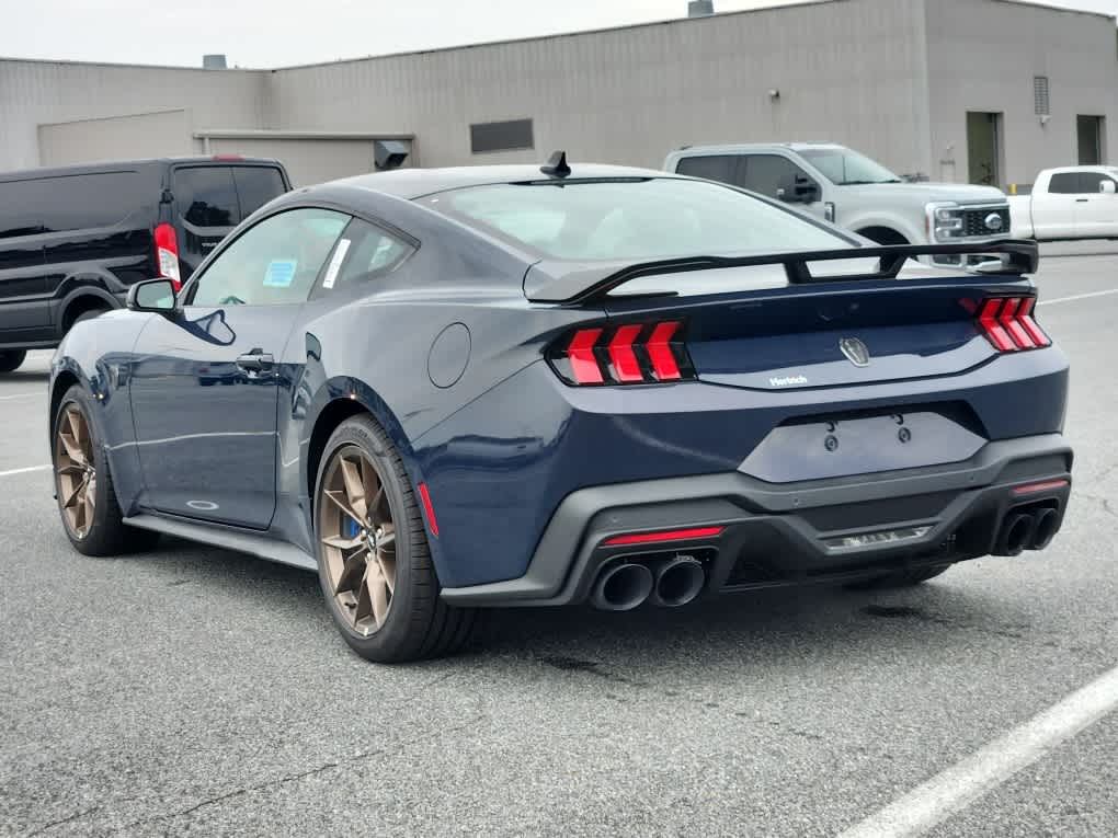 2025 Ford Mustang Dark Horse Deluxe photo 4