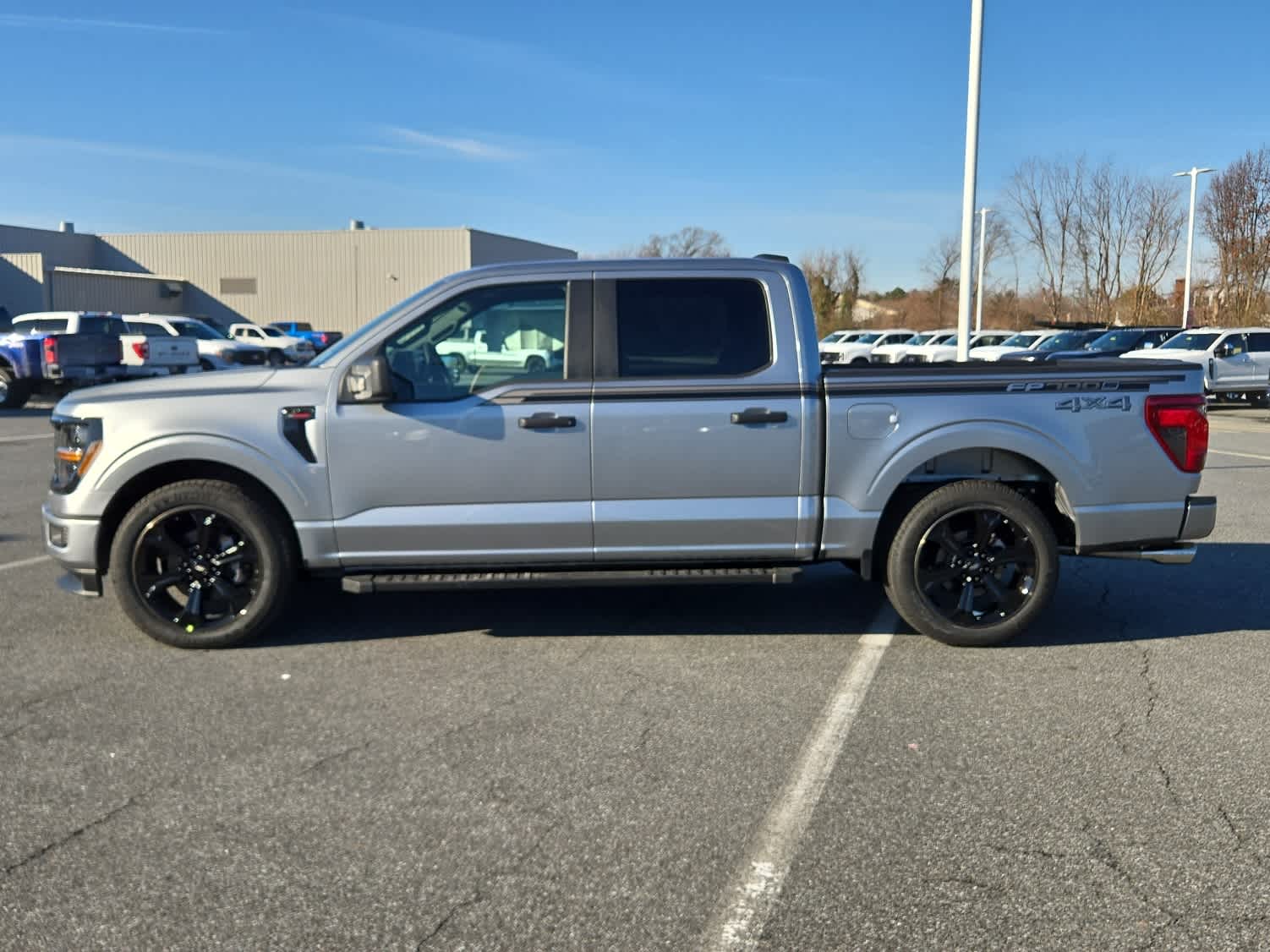 2025 Ford F-150 STX - Photo 5