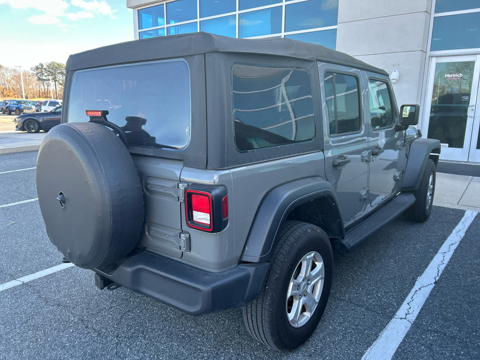 2022 Jeep Wrangler Unlimited Sport S photo 4