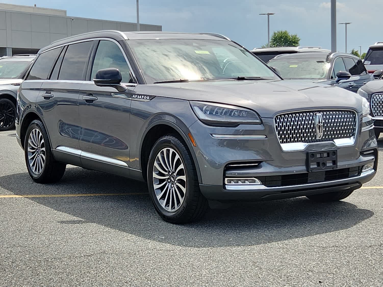 2021 Lincoln Aviator Reserve photo 2