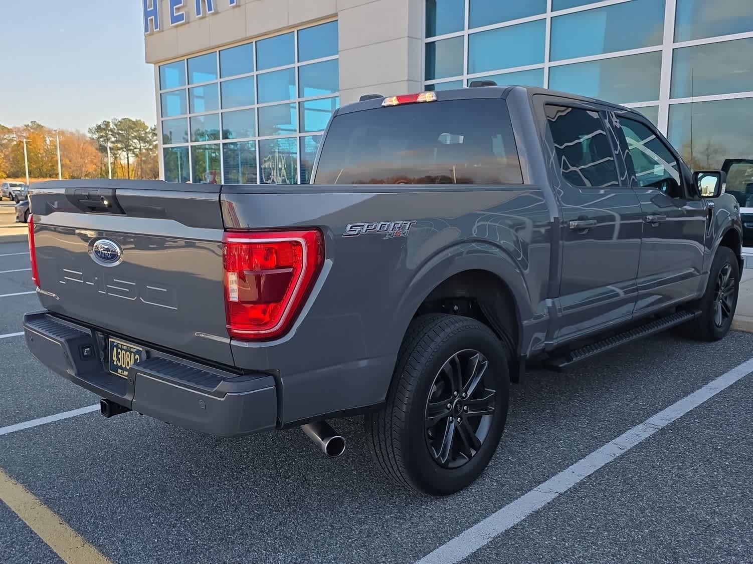 2021 Ford F-150 XLT photo 3