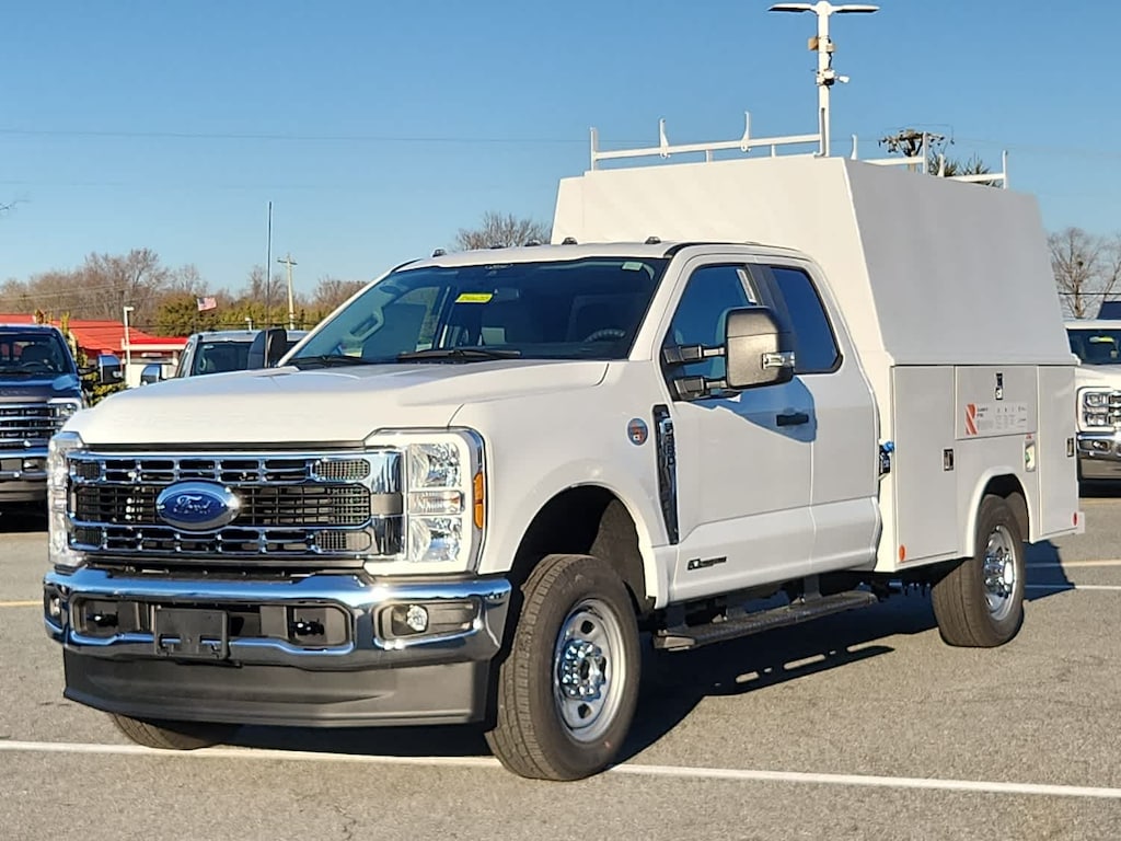 New 2024 Ford Super Duty F-350 SRW F-350 XL 4WD SuperCab 168 WB 60 CA