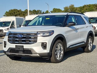 2025 Ford Explorer Active 4WD