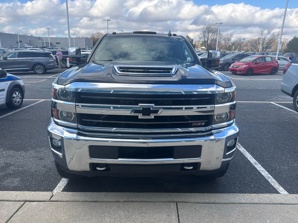 Used 2019 Chevrolet Silverado 2500HD LTZ 4WD Crew Cab 153.7 Truck Crew Cab