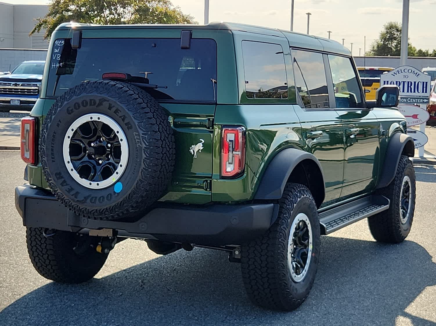 2025 Ford Bronco Outer Banks photo 3