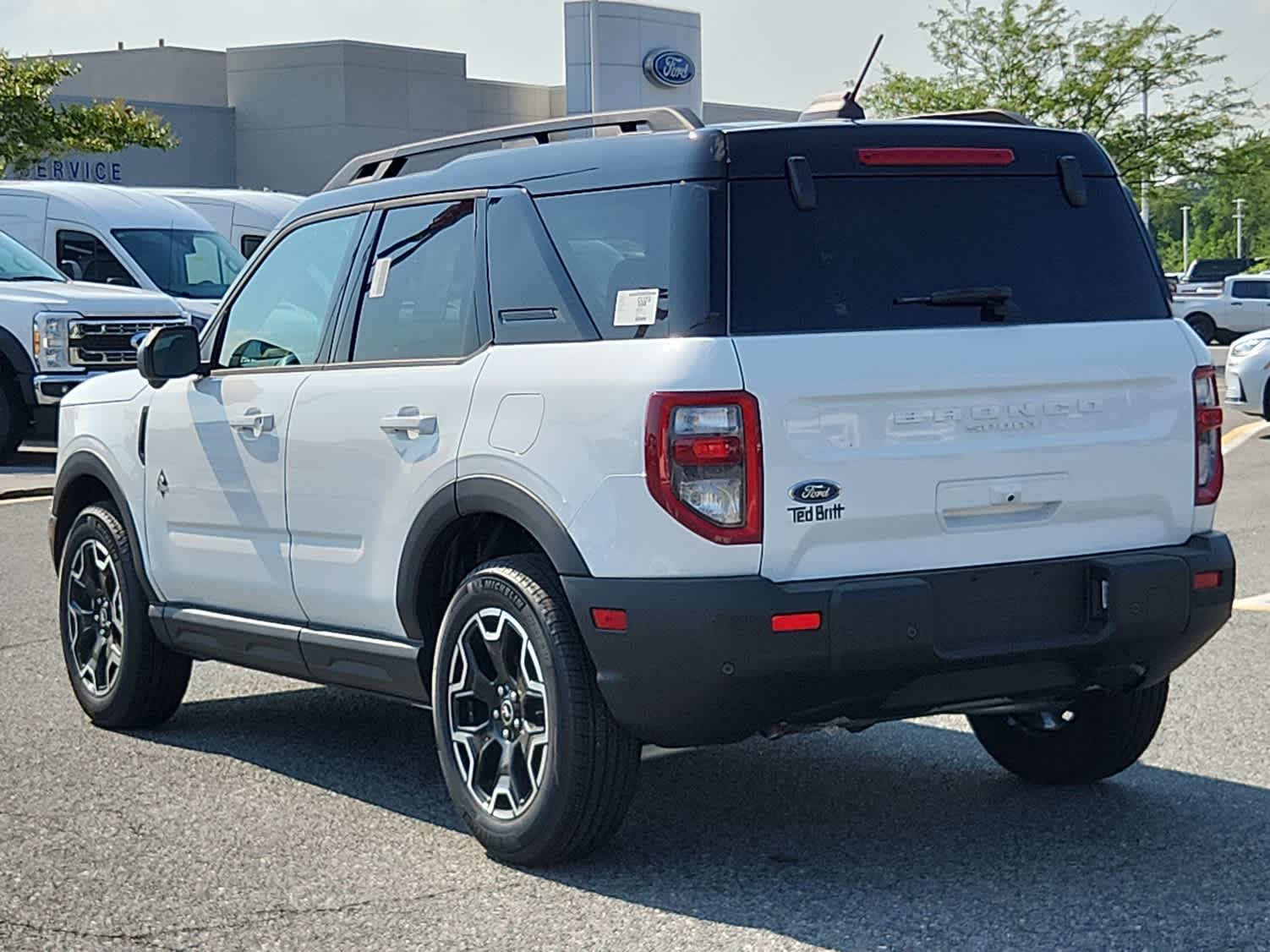 2025 Ford Bronco Sport Outer Banks photo 4