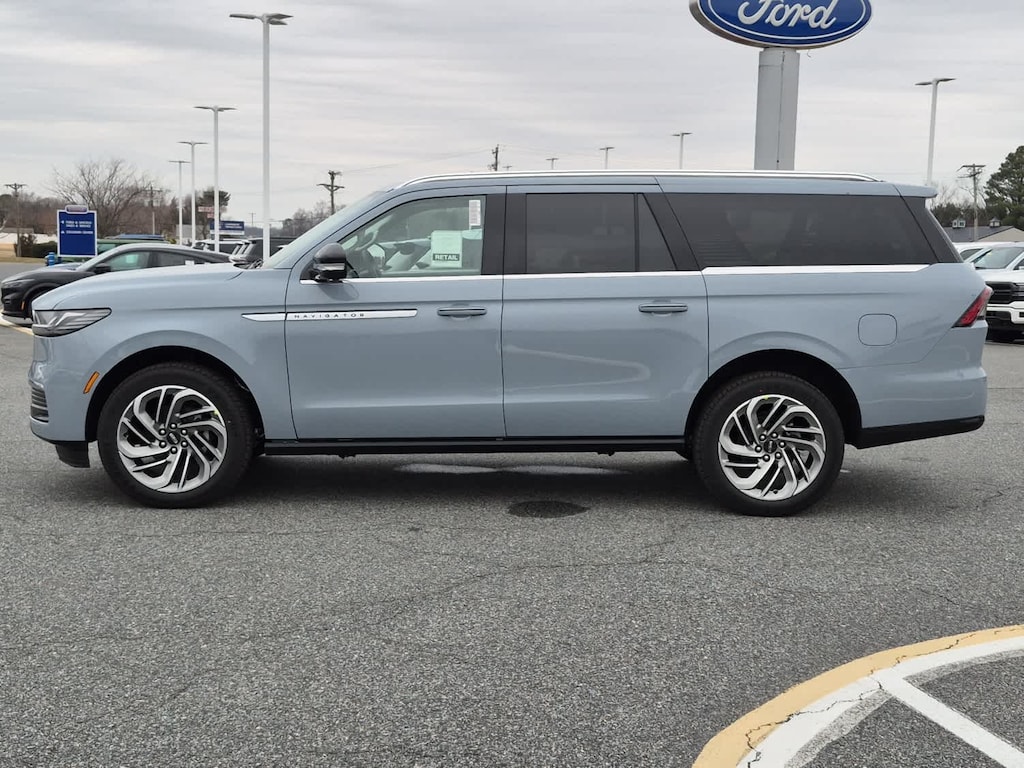 2026 Lincoln Navigator L photo 4