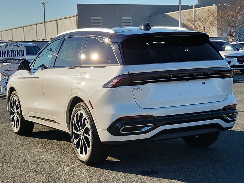 2026 Lincoln Nautilus Reserve photo 4