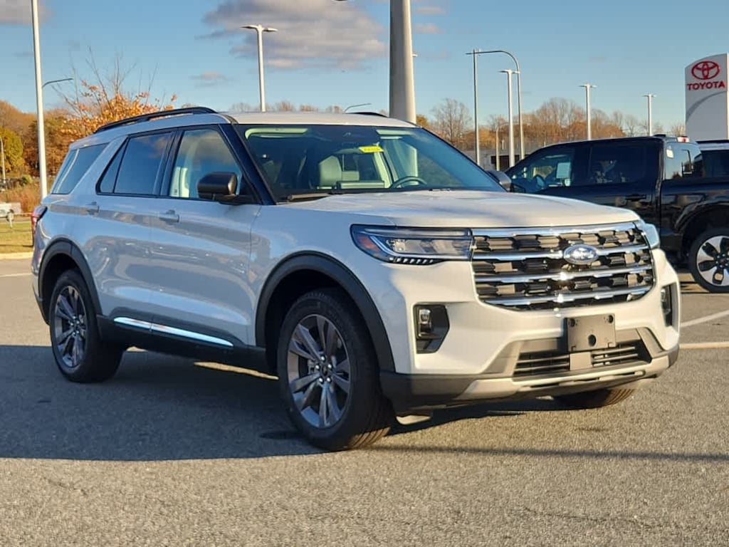 New 2025 Ford Explorer Active 4WD
