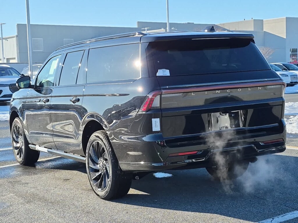 2026 Lincoln Navigator L photo 4
