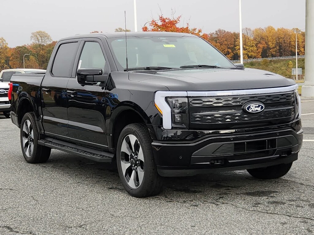 New 2025 Ford F-150 Lightning Platinum 4WD Supercrew 5.5 Box 4WD SuperCrew 5.5 Box