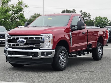 2025 Ford Super Duty F-350 SRW Pickup XLT 4WD Reg Cab 8 Box 4WD Reg Cab 8 Box