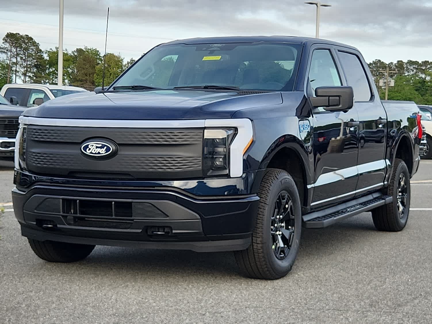 2025 Ford F-150 Lightning XLT's photo