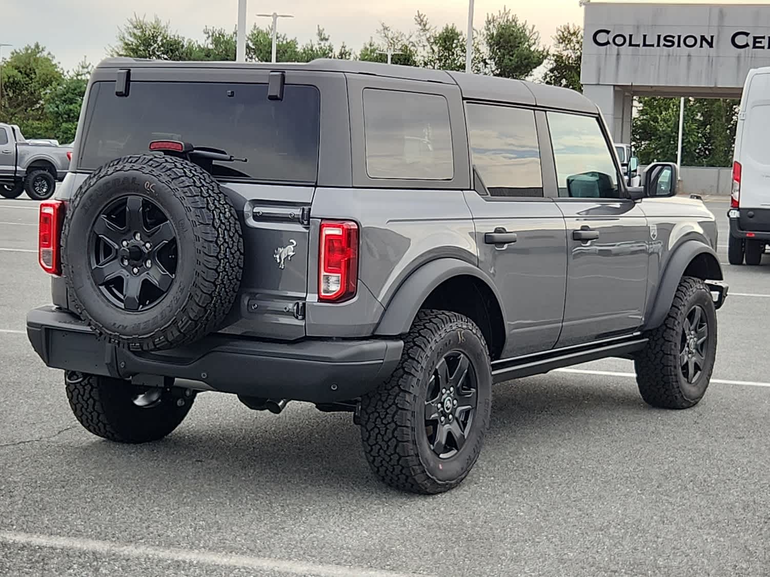 2025 Ford Bronco Big Bend photo 3