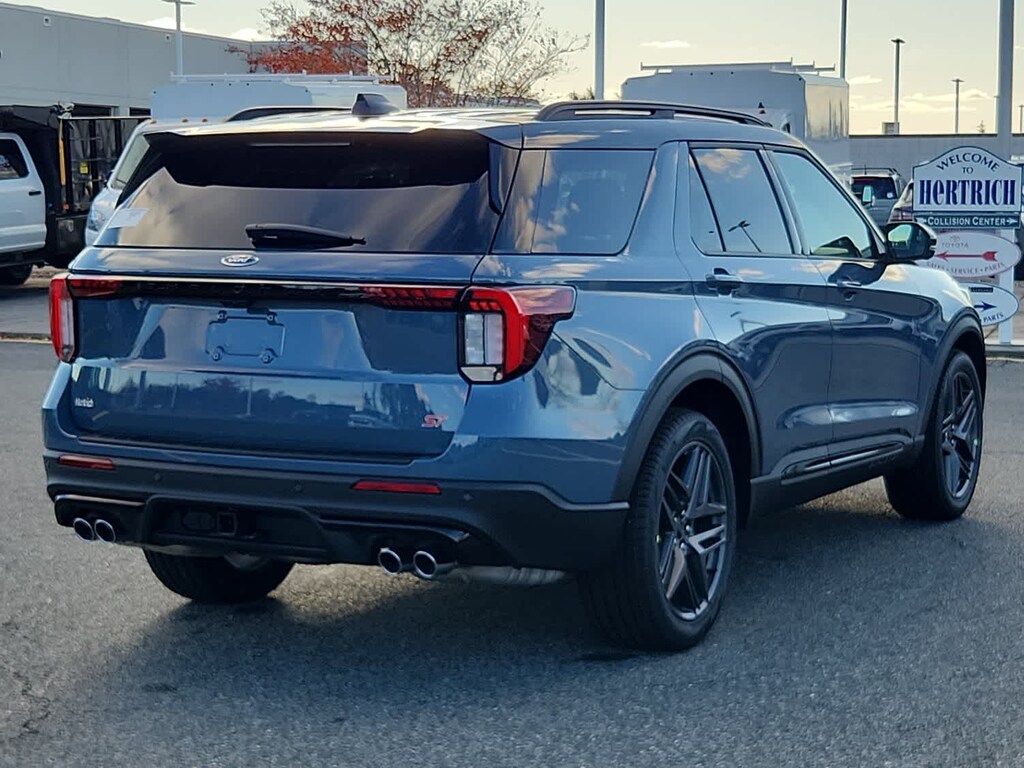 New 2025 Ford Explorer ST 4WD