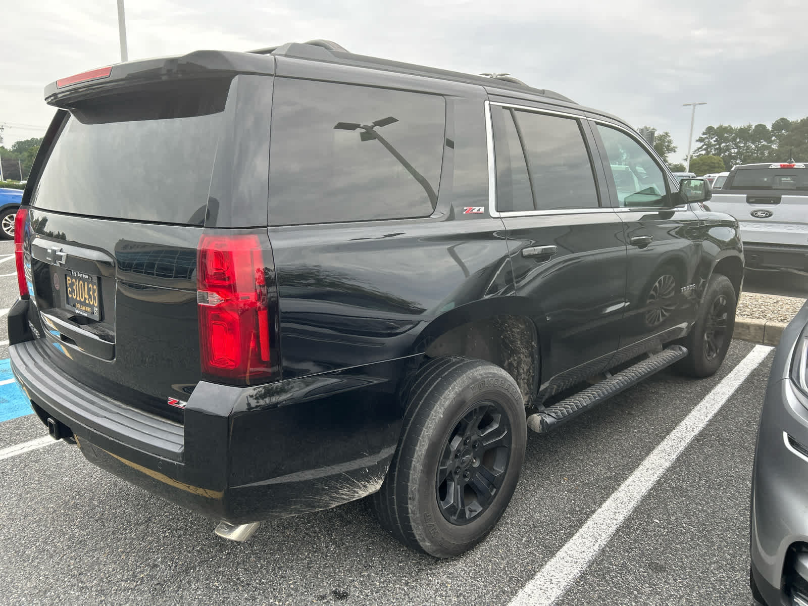 2018 Chevrolet Tahoe LT photo 4
