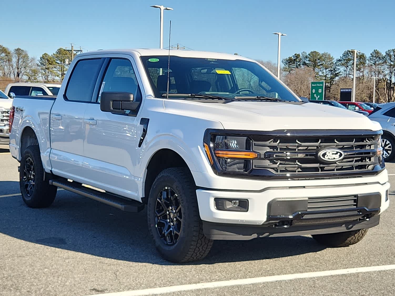 2025 Ford F-150 XLT photo 2