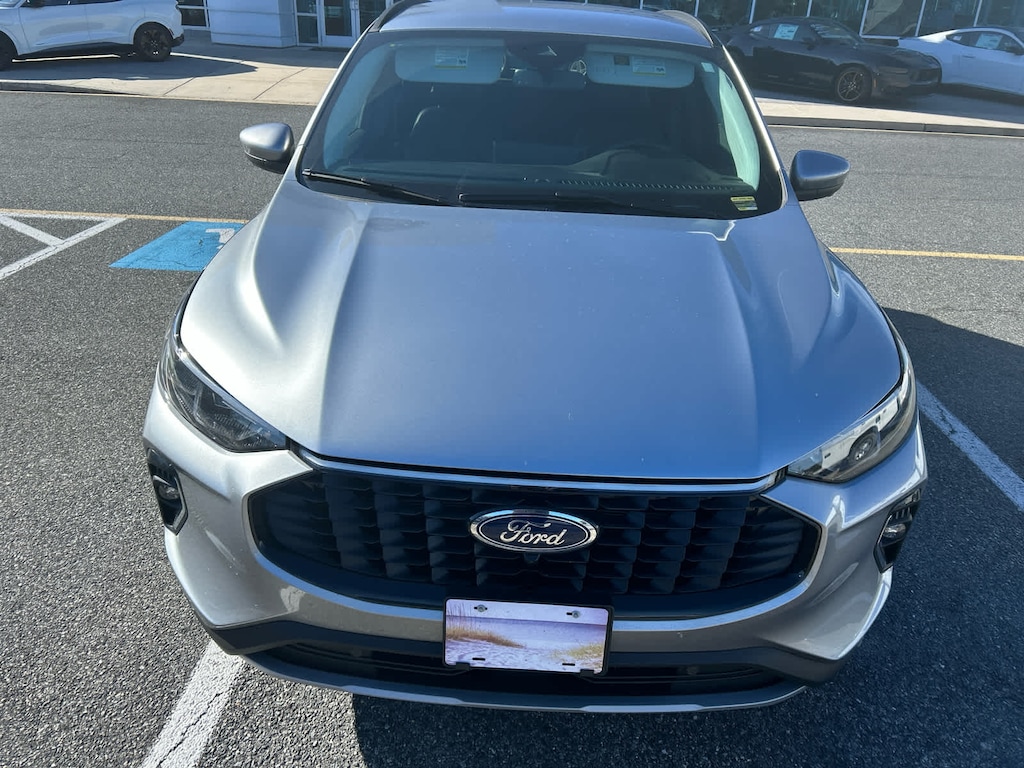 2023 Ford Escape Platinum photo 2