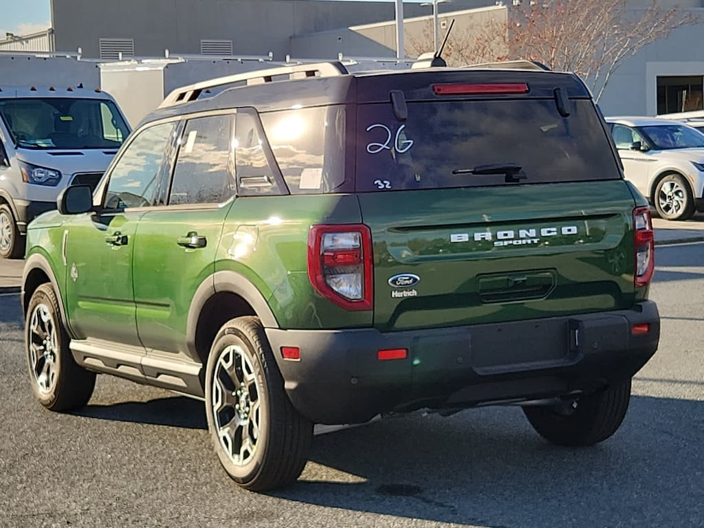 New 2025 Ford Bronco Sport Outer Banks 4x4