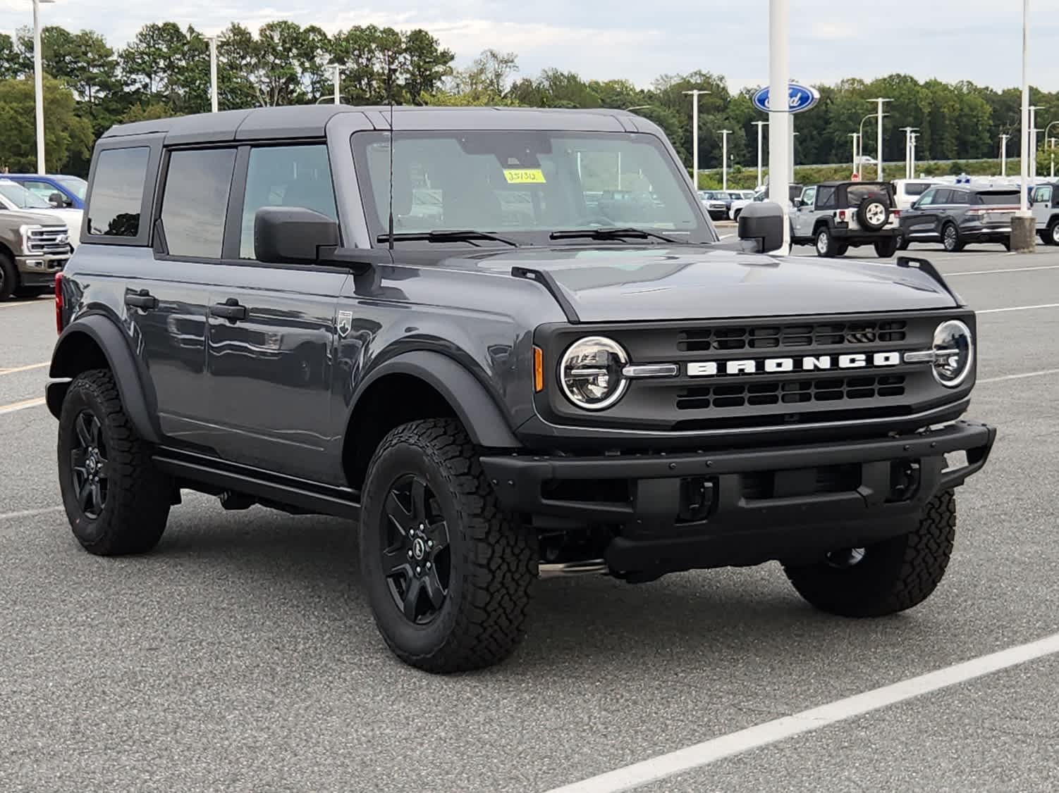 2025 Ford Bronco Big Bend photo 2
