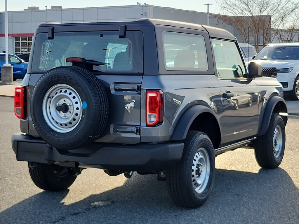 New 2025 Ford Bronco Base 4x4
