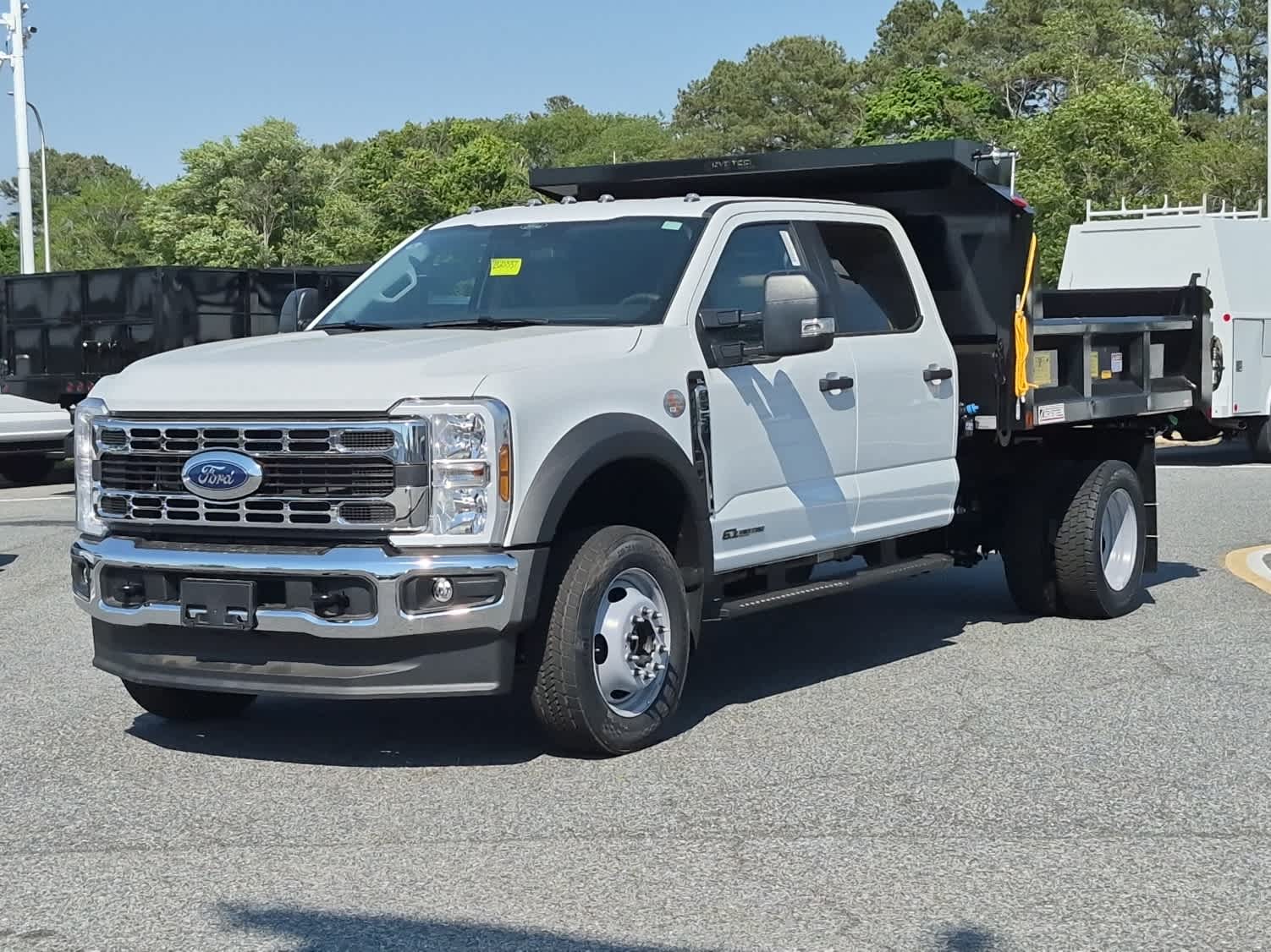 2026 Ford F-550 XL 4x4 Crew Cab 179-In DRW's photo
