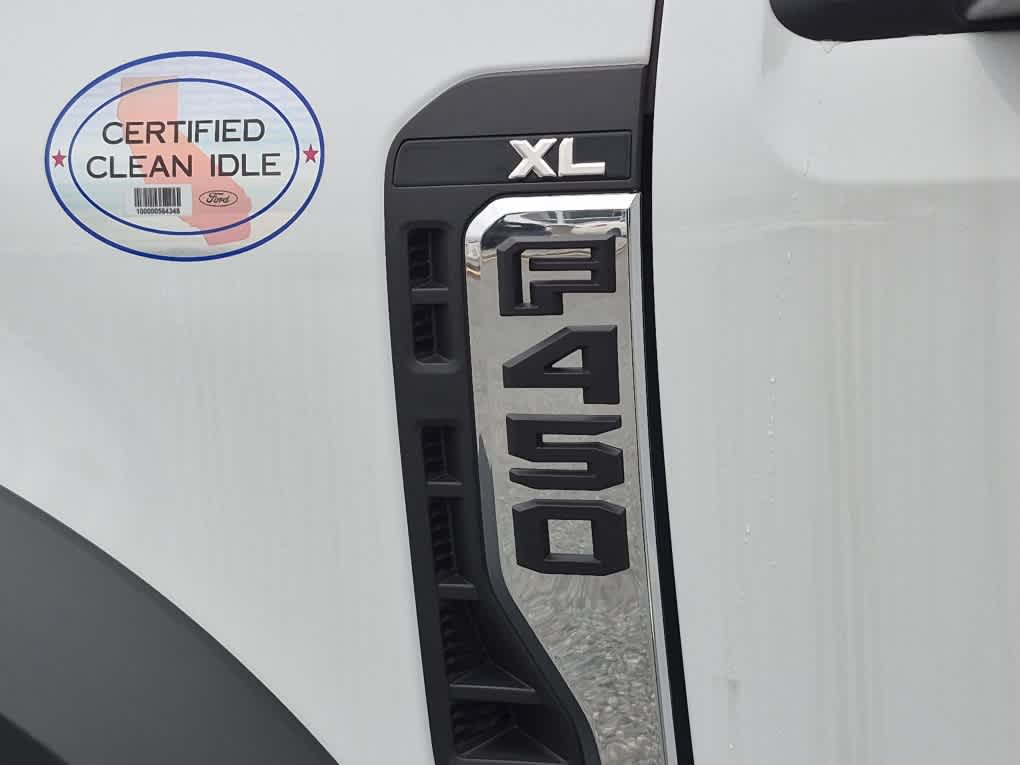 2025 Ford F-450 Super Duty Chassis Cab XL - Photo 17