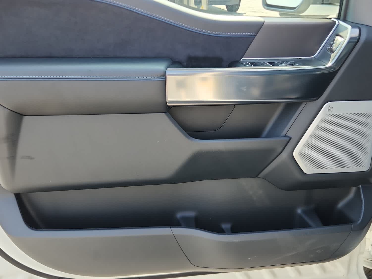 2025 Ford F-150 Platinum - Photo 10