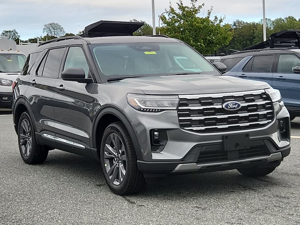 New 2025 Ford Explorer Active 4WD