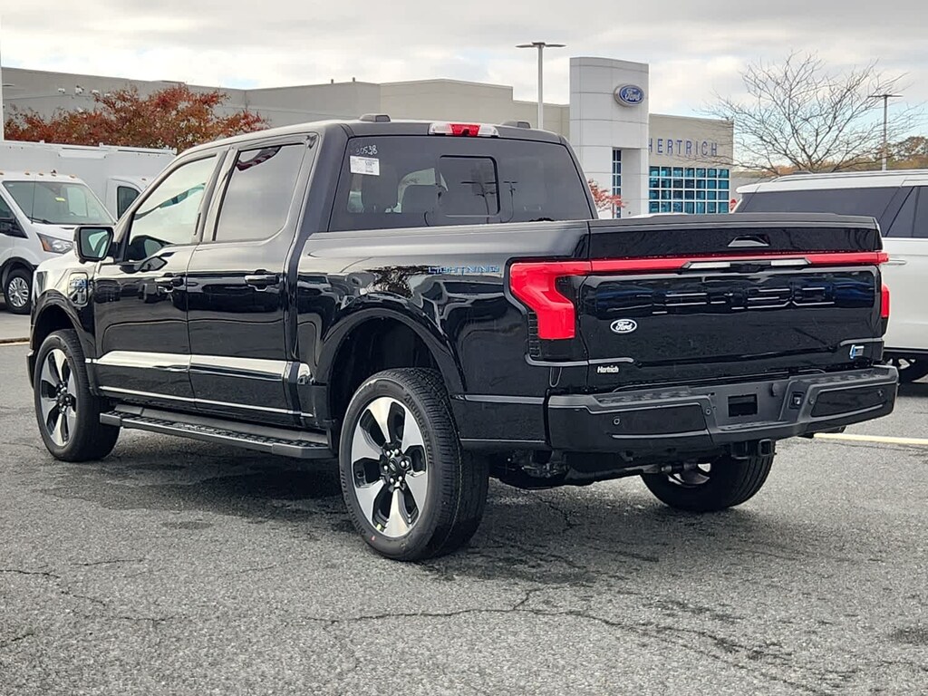 New 2025 Ford F-150 Lightning Platinum 4WD Supercrew 5.5 Box 4WD SuperCrew 5.5 Box