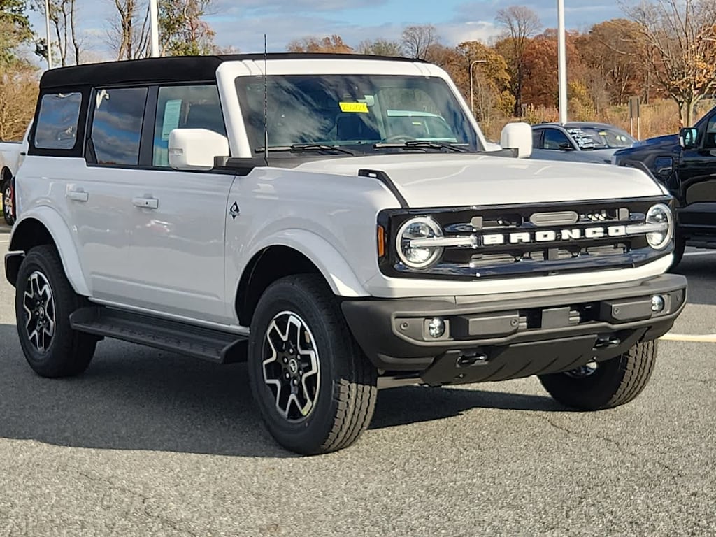 New 2025 Ford Bronco Outer Banks 4x4