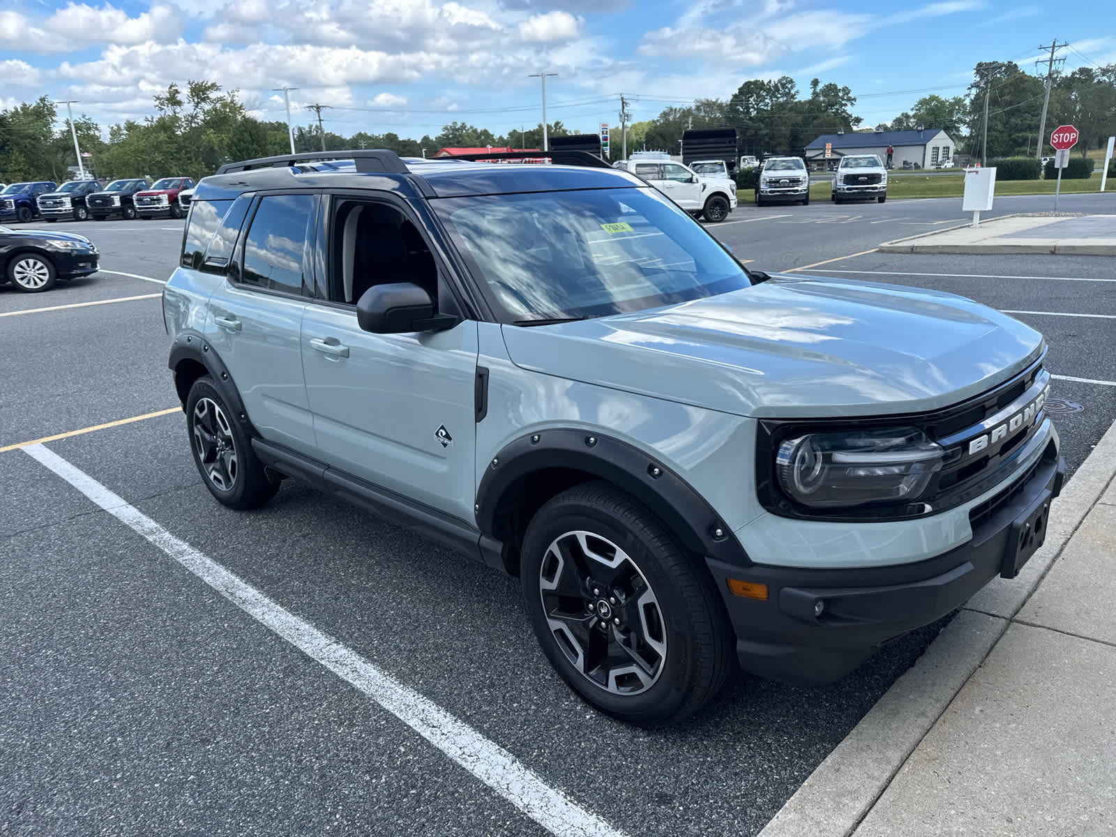 2021 Ford Bronco Sport Outer Banks photo 3