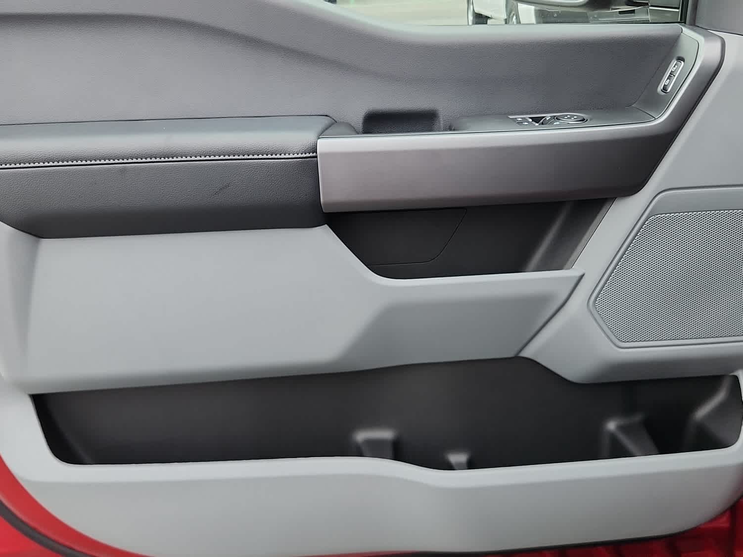 2025 Ford F-350 Super Duty XLT - Photo 7